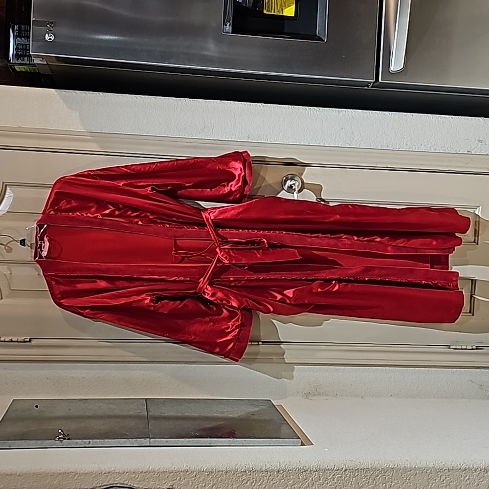 Victoria's Secret Red Robe Luxurious Intimates & Sleepwear